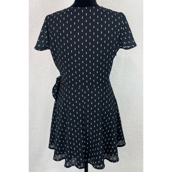 ABERCROMBIE & FITCH • Black/White Polka Dot Print Faux Wrap V-Neck Mini Dress - Picture 8 of 16
